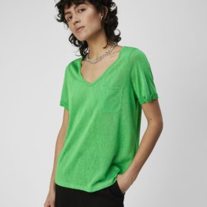 Camiseta básica verde con bolsillo